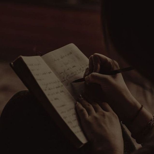 برو به انتشارات کاغذنویس ،