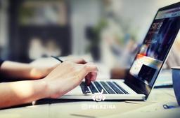 ۷ لپ تاپ مناسب کد زدن