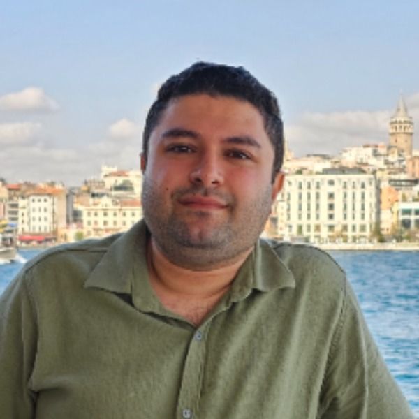 پرهام ملک محمدی