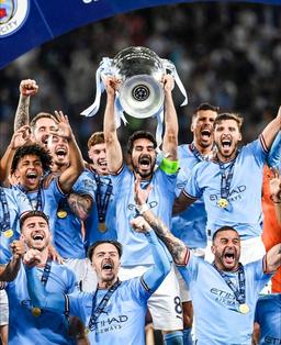 سه‌گانه‌ی منچسترسیتی: فصل آسمانی