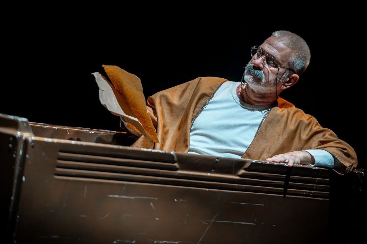 نقد تئاتر «ایرج، زهره، منوچهر»