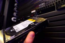 هات پلاگ (Hot Plug)در سرور چیست ؟