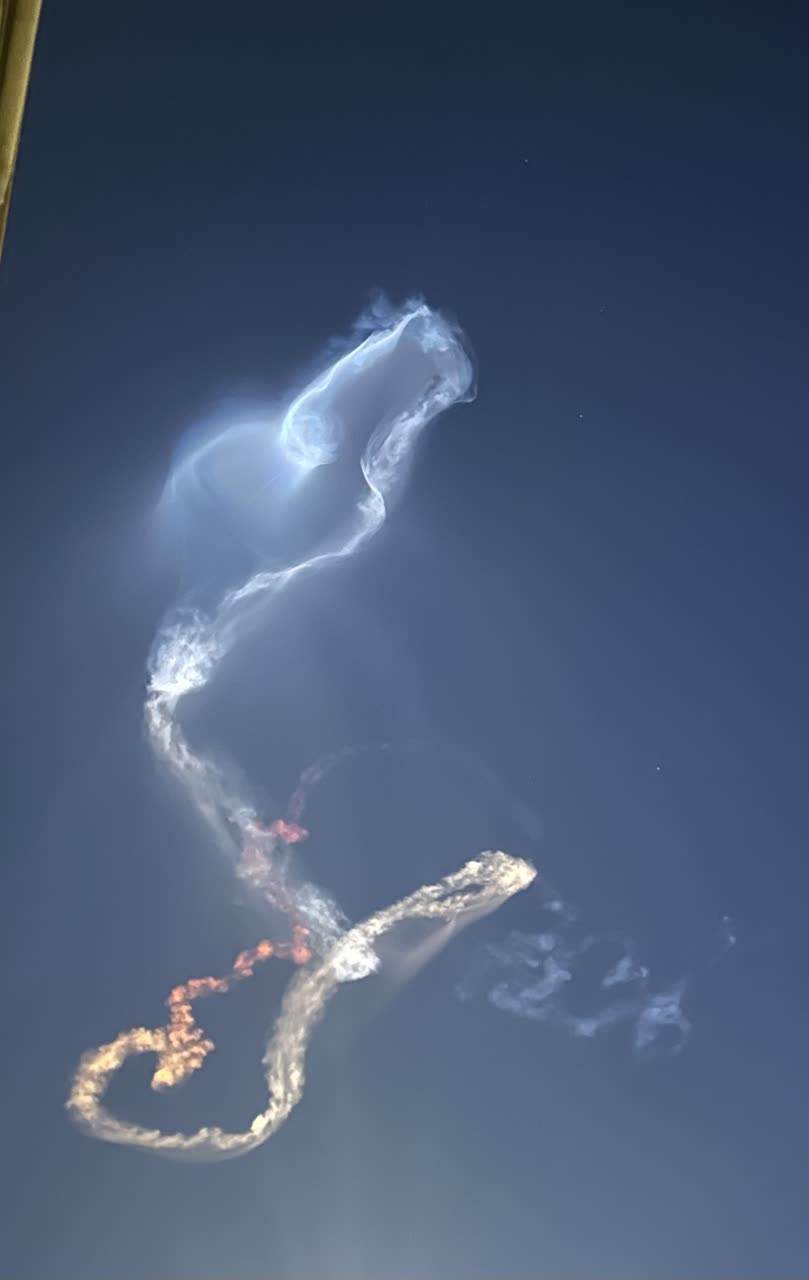 وقتی در کنار رشته هوافضا هنر هم میخونی