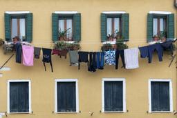 آموزش شستشوی لباس