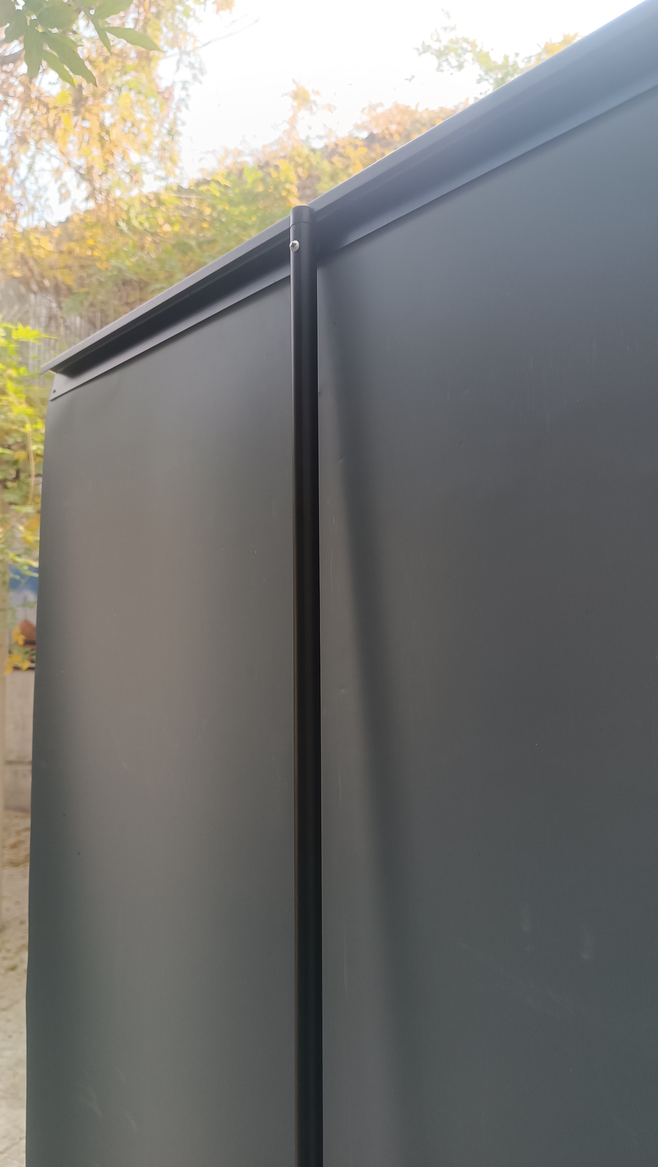 تصویر پشت رولاپ