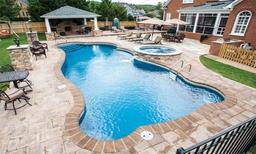 استخر روباز برای ویلا بهتر است یا سرپوشیده؟!