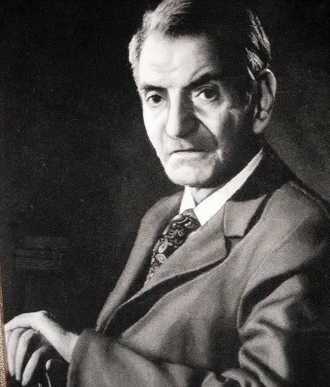 با عقل، آبِ عشق به یک جو نمی رود/بیچاره من که ساخته از آب و آتشم