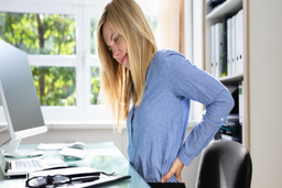 مهم ترین نکاتی که باید در مورد قوز کمر بدانید.