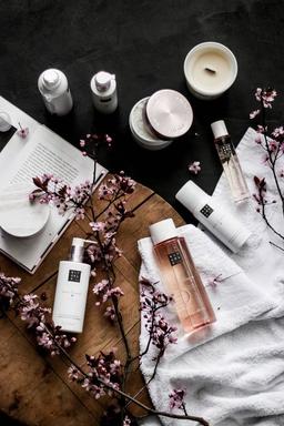 آشنایی صفر تا صد با انواع برند های لوازم آرایشی و کاربرد آنها