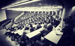 استقلال خود