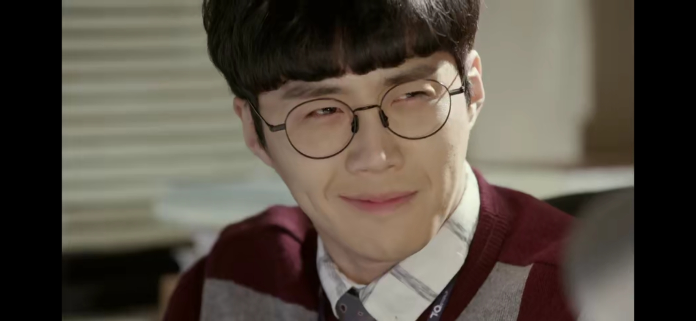 در سریال مدیر خوب. کیم سون هو هم می گوید که زیاد مدل موی این نقش را دوست ندارد.