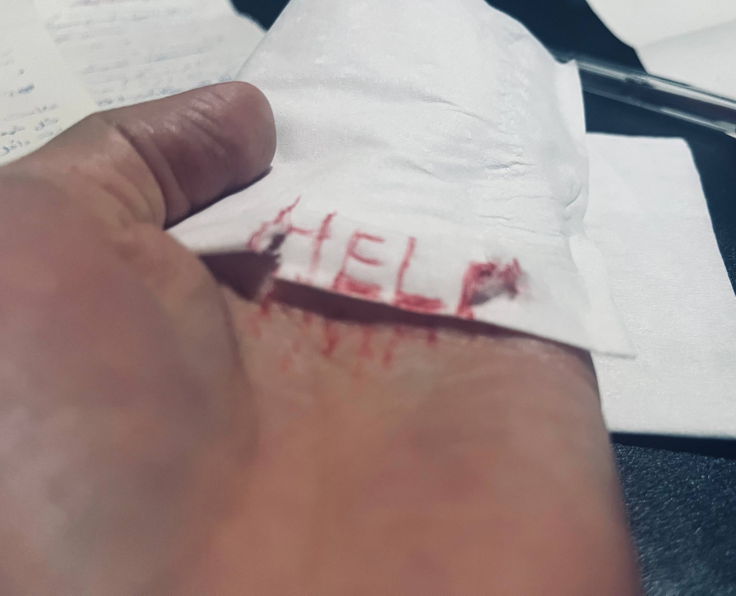 نمای دیگر «کمک خونی» با افکت vivid cool