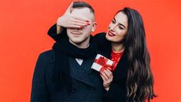 ایده‌های کادو ولنتاین برای پسرها و مردها (از زبان خودشان!)