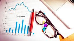 بررسی انواع تحلیل و ترید در بازار های مالی