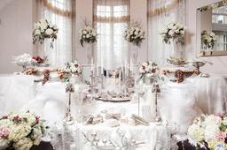 10 ایده جذاب و خلاقانه برای دیزاین و چیدمان سفره عقد