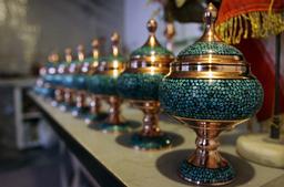 آشنایی با هنر فیروزه کوبی و مراحل انجام آن