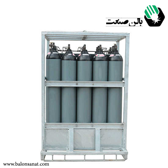 پالت اکسیژن  پالت اکسیژن یا باندل کپسول  معمولا با سیلندر های 40 لیتری اکسیژن ساخته می شود .  در برخی موارد سیلندر 40 لیتری اکسیژن نیز در باندل هوا قرار می گیرد .  باید توجه داشت سیلندر های اکسیژن 40 لیتری از نظر اندازه در دو مدل می باشند و برای ساخت باندل اکسیژن مد نظر قرار می گیرد.  ساخت باندل  اکسیژن از 2 تا 22 عدد انجام می گیرد .  مشخصات پالت اکسیژن  مشخصات فنی باندل اکسیژن  1 .تعداد سیلندر پالت اکسیژن :پالت 2 سیلندر،0 سیلندر،پالت 6 سیلندر،9 سیلندر،16 سیلندر، 20 سیلندر، 22 سیلندر 2 .نوع اتصالات باندل اکسیژن : اتصاالت جوشی – اتصاالت مقاوم در برابر تغییرات دمایی می باشد و در برابر خوردگی مقاوم است 2 .قطر لوله باندل 12 عددی 0 .خروجی باندل  24 عددی 0 .جنس لوله ها : استنلس استیل 240 6 .جنس بدنه پالت : نبشی 7 .نوع جوش : جوش آرگون 8 .فشار کاری اتصالات 9 .فشار تست اتصالات 14.قطر صفحه گیج 11.مدل گیج نمایشگر 12.نوع رنگ باندل اکسیژن 12.امکان جابه جایی پالت هوا با لیفتراک 10.امکان جابه جایی پالت هوا  با جرثقیل  برای ساخت پالت اکسیژن ، باندل سیلندر از تعدادی سیلندر هوا شارژ شده مطابق با در خواست مشتری استفاده می شود.  سیلندرهای اکسیژن میتوانند 40 لیتری یا 40 لیتری باشند.  تعداد سیلندرهای هوا میتواند از 2 تا 16 یا 22 و بیشتر باشد.  بعنوان مثال یک باندل 2 تایی از سیلندرهای هوا  40 لیتری با  فشار 244 بار حاوی 24 متر مکعب گاز اکسیژن می باشد.  بالن صنعت به عنوان تامین کننده انواع پالت کپسول اکسیژن ،  پالت هوا یا رک اکسیژن با توجه به سابقه چندین ساله اقدام به فروش انواع  پالت مخصوص کپسول هوا ، در سایزهای مختلف که تمامی این رک ها  دارای منیفولد استیل و لوله کشی حرفه ایی به صورت دو خروجی بوده  و تمامی ان ها دارای یکسال ضمانت فروش برای مصرف کنندگان  ،  عزیز شرکت بالن صنعت می باشد .  شما همکاران عزیز در هر کجای ایران که باشید  می توانید به صورت یک روزه جنس خود را در سراسر ایران تحویل بگیرید .  با بالن صنعت دست اول خرید کنید .لت اکسیژن  پالت اکسیژن یا باندل کپسول  معمولا با سیلندر های 40 لیتری اکسیژن ساخته می شود .  در برخی موارد سیلندر 40 لیتری اکسیژن نیز در باندل هوا قرار می گیرد .  باید توجه داشت سیلندر های اکسیژن 40 لیتری از نظر اندازه در دو مدل می باشند و برای ساخت باندل اکسیژن مد نظر قرار می گیرد.  ساخت باندل  اکسیژن از 2 تا 22 عدد انجام می گیرد .  مشخصات پالت اکسیژن  مشخصات فنی باندل اکسیژن  1 .تعداد سیلندر پالت اکسیژن :پالت 2 سیلندر،0 سیلندر،پالت 6 سیلندر،9 سیلندر،16 سیلندر، 20 سیلندر، 22 سیلندر 2 .نوع اتصالات باندل اکسیژن : اتصاالت جوشی – اتصاالت مقاوم در برابر تغییرات دمایی می باشد و در برابر خوردگی مقاوم است 2 .قطر لوله باندل 12 عددی 0 .خروجی باندل  24 عددی 0 .جنس لوله ها : استنلس استیل 240 6 .جنس بدنه پالت : نبشی 7 .نوع جوش : جوش آرگون 8 .فشار کاری اتصالات 9 .فشار تست اتصالات 14.قطر صفحه گیج 11.مدل گیج نمایشگر 12.نوع رنگ باندل اکسیژن 12.امکان جابه جایی پالت هوا با لیفتراک 10.امکان جابه جایی پالت هوا  با جرثقیل  برای ساخت پالت اکسیژن ، باندل سیلندر از تعدادی سیلندر هوا شارژ شده مطابق با در خواست مشتری استفاده می شود.  سیلندرهای اکسیژن میتوانند 40 لیتری یا 40 لیتری باشند.  تعداد سیلندرهای هوا میتواند از 2 تا 16 یا 22 و بیشتر باشد.  بعنوان مثال یک باندل 2 تایی از سیلندرهای هوا  40 لیتری با  فشار 244 بار حاوی 24 متر مکعب گاز اکسیژن می باشد.  بالن صنعت به عنوان تامین کننده انواع پالت کپسول اکسیژن ،  پالت هوا یا رک اکسیژن با توجه به سابقه چندین ساله اقدام به فروش انواع  پالت مخصوص کپسول هوا ، در سایزهای مختلف که تمامی این رک ها  دارای منیفولد استیل و لوله کشی حرفه ایی به صورت دو خروجی بوده  و تمامی ان ها دارای یکسال ضمانت فروش برای مصرف کنندگان  ،  عزیز شرکت بالن صنعت می باشد .  شما همکاران عزیز در هر کجای ایران که باشید  می توانید به صورت یک روزه جنس خود را در سراسر ایران تحویل بگیرید .  با بالن صنعت دست اول خرید کنید .