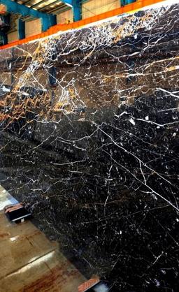 سنگ گلدن بلک کاشان