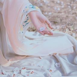 مےنویسـ..ـم بـہ‌ نـام ؏ـشـ...ـق