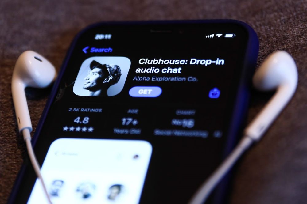 کلاب‌هاوس به طور تصادفی عملکرد پیام خصوصی خود را به بیرون درز داد