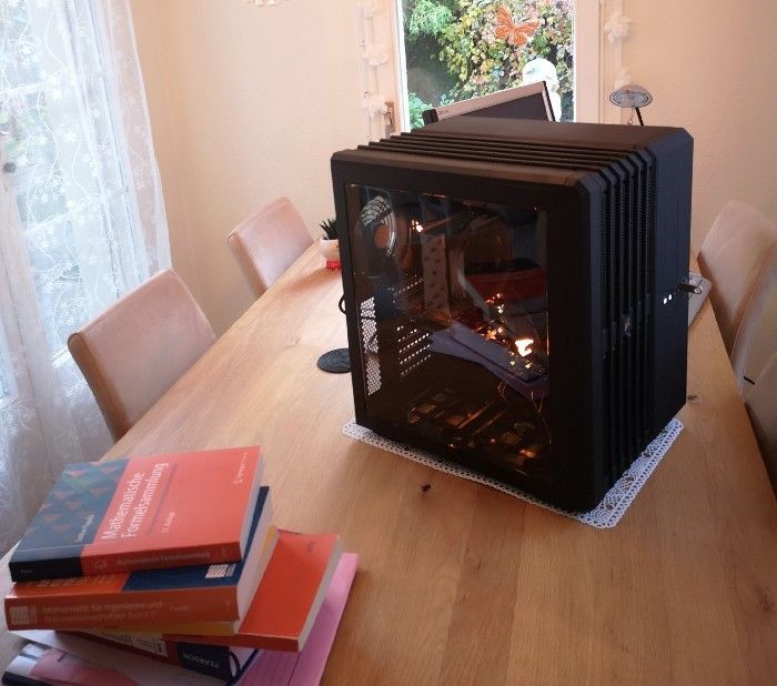 شکل ۳.« Monster-PC» من برای علم داده