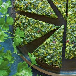 طرز تهیه کوکوسبزی با ساندویچ ساز در 10 دقیقه!