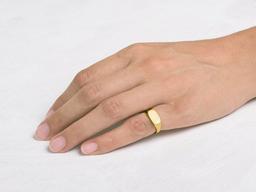 معنی انگشتر در هر انگشت چیست؟