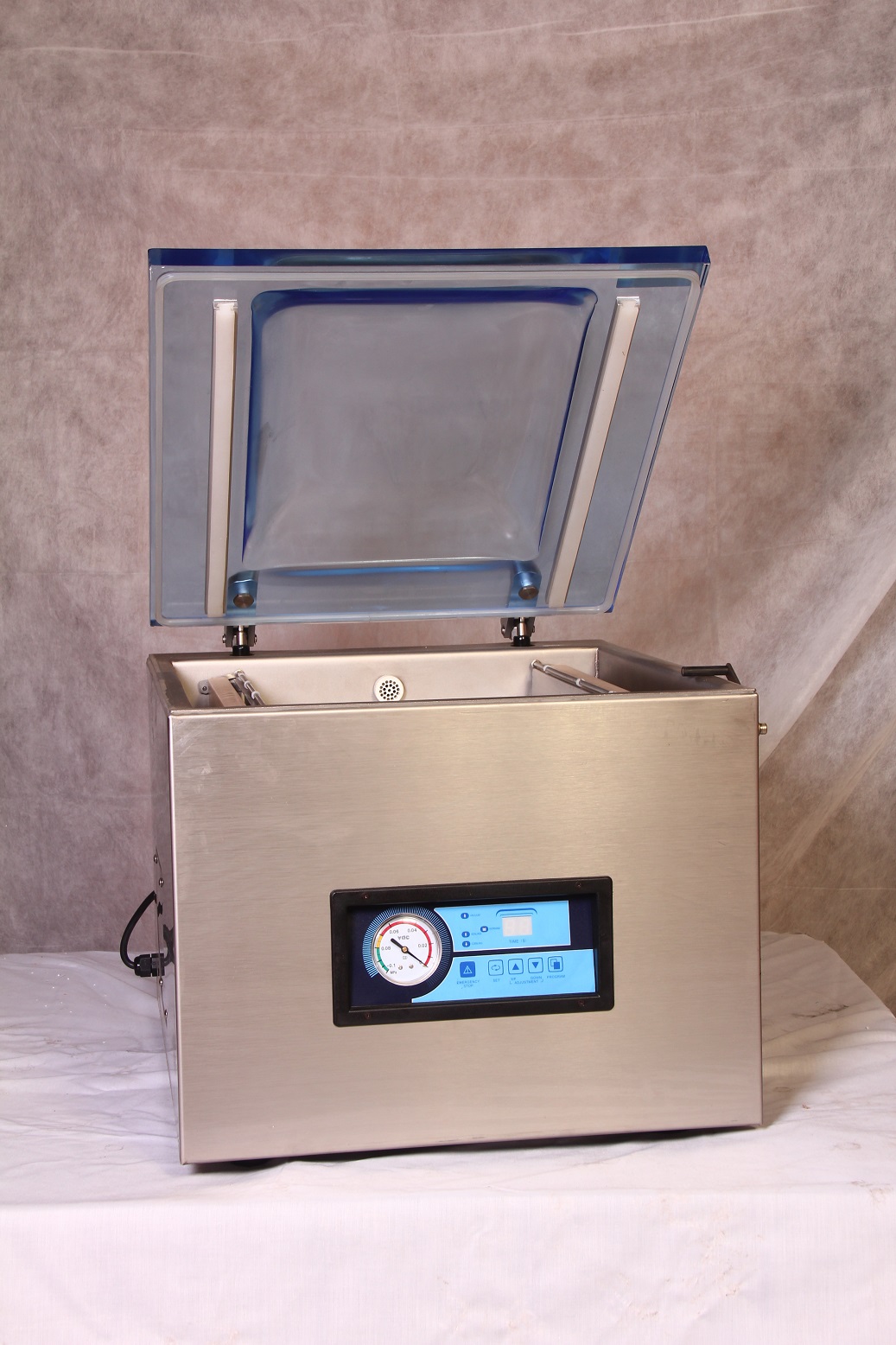 دستگاه بسته بندی وکیوم