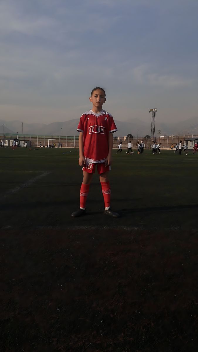 تصویر حامی محمودی رکورددار روپایی زیر هشت سال جهان و بازیکن تیم لیگ برتری فوتبال حامی تهران