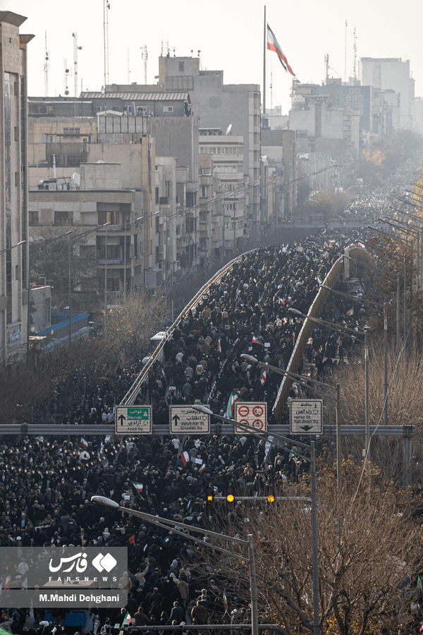 حضور آحاد مردم تهران در راهپیمایی حمایت از کشور در تهران