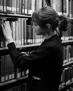 طبیعت زنانه واقعا وجود دارد یا ساخته فرهنگ بشری است????