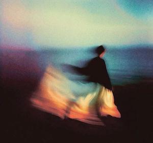 یاد رنگینی در خاطر من  گریه می انگیزد