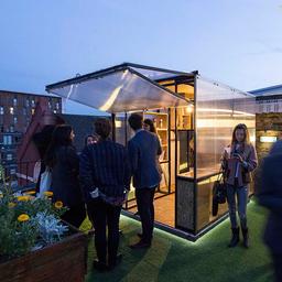 طراحی خلاقانه:کارگاه کوچک با سایبان متحرک