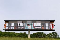 چرخش 360 در جه ای خانه تنها برروی یک ستون!!!