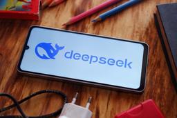 🧠 چین و آمریکا در رقابت هوش مصنوعی: بازبودن مدل‌ها یا قدرت محاسباتی؟