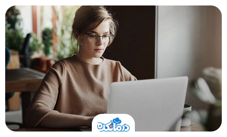 برای جلوگیری از سردرد صفحه نمایش میتوانید از عینکهای بلو کنترل استفاده کنید.