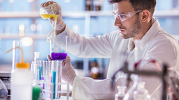 مواد شیمیایی مورد استفاده در آزمایشگاه