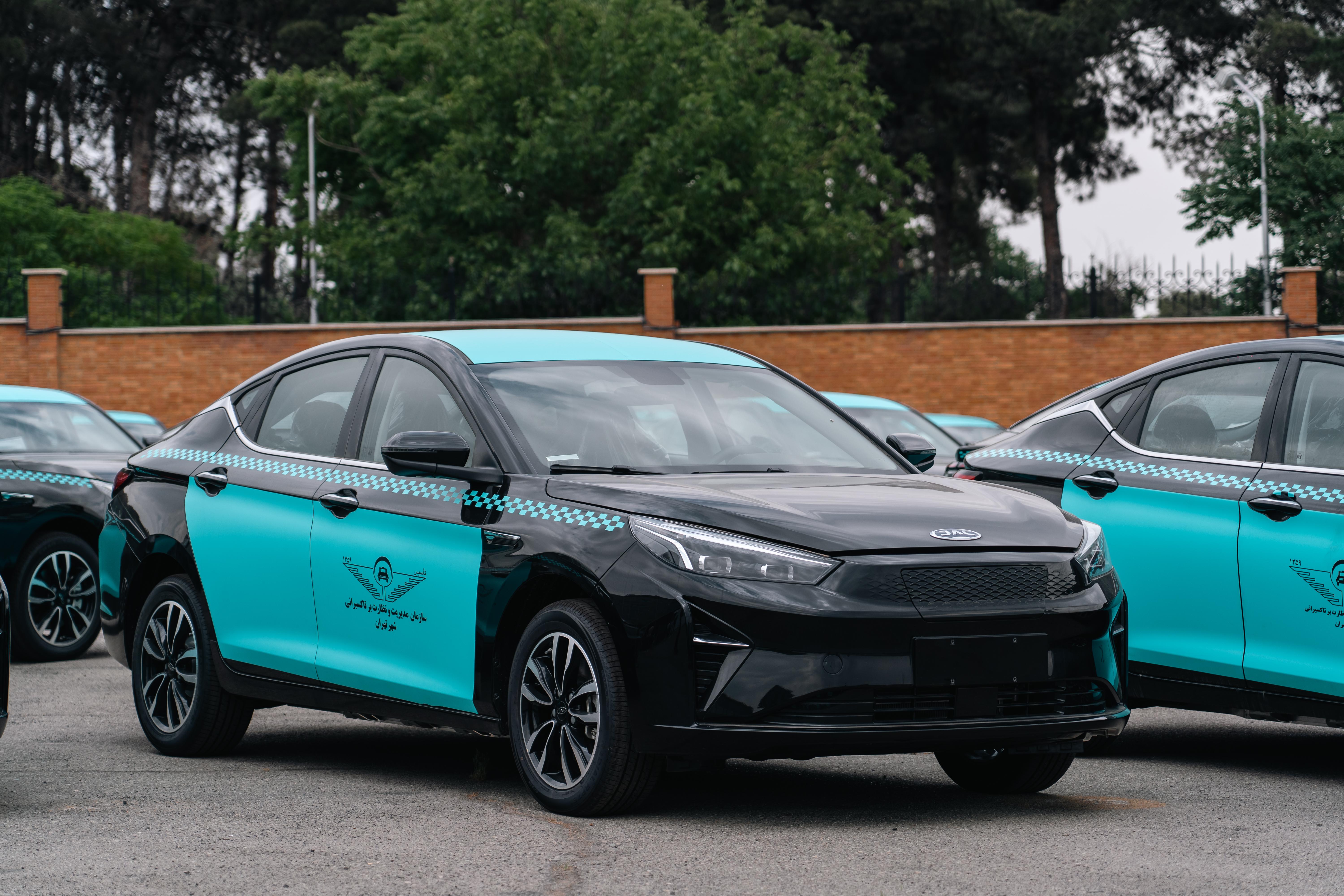 تاکسی برقی کرمان موتور