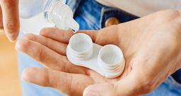 نحوه تمیز کردن لنز تماسی