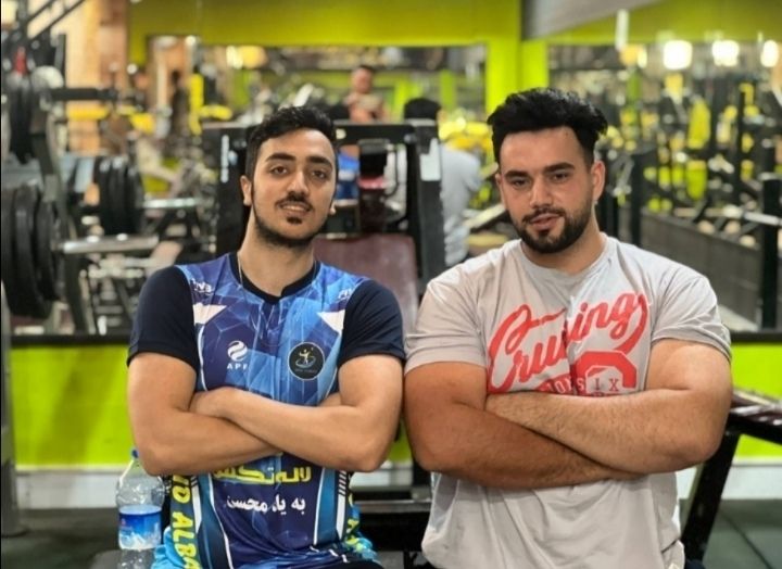 سید ایلیا میرقاسمی در کنار بهترین دوست و همراه محمد رجبی 