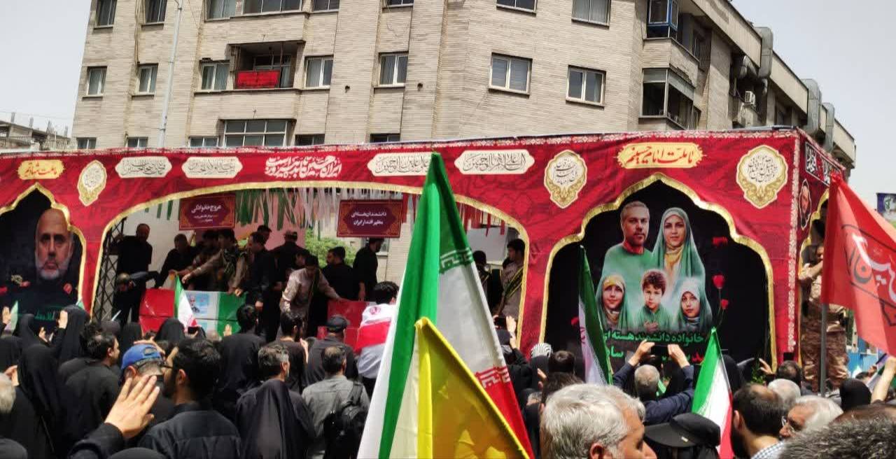 دیرآمده بودم و زود می‌خواستم برسم