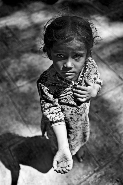 آقا، سفره خالی می‌خرید؟