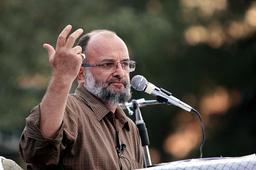 سعید قاسمی و دو آتشه های دیگر: خائن یا نادان؟!