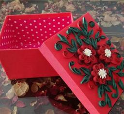 کار هنری و خلاقانه‌...