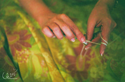 شب بیست و پنجم" یا "دستهایش"