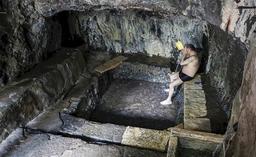 حمام سنگی گیوی