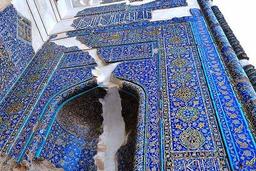 مسجد کبود یا مسجد فیروزه اس کجاست؟