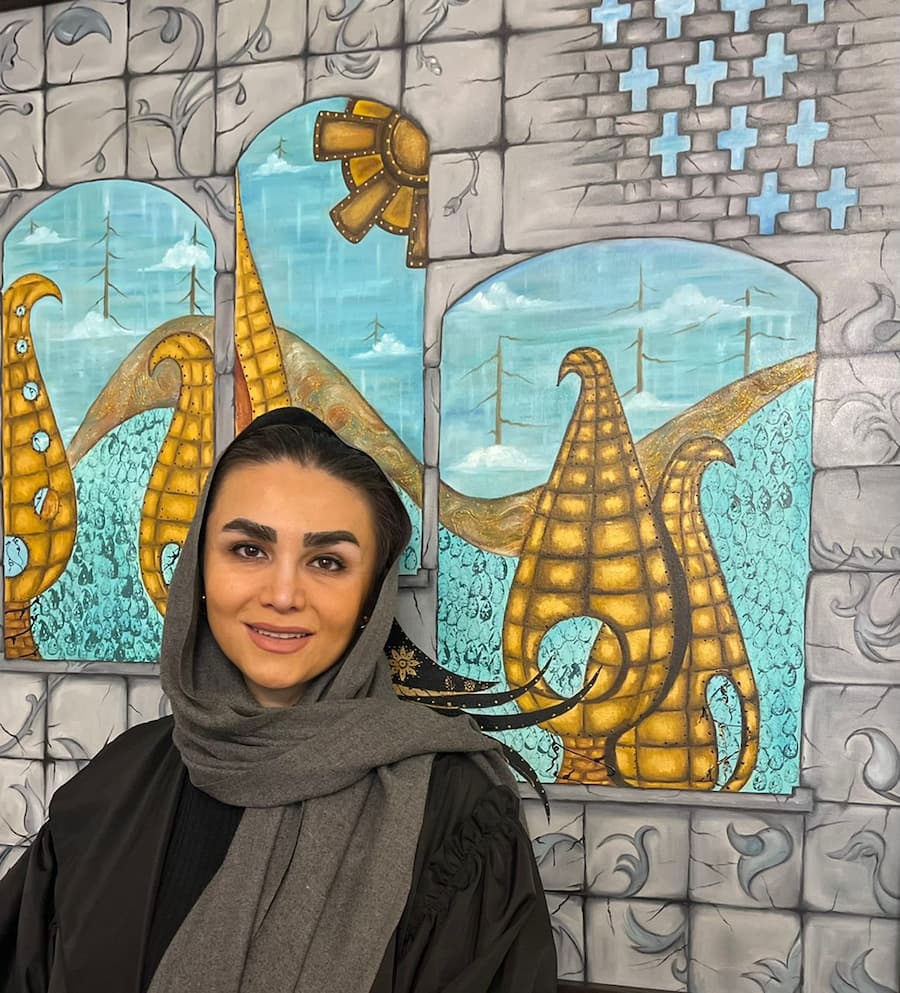 مریم منصوری
