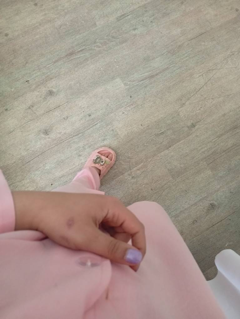 من و لباس های صورتی