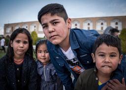 کاش هیچ وقت بزرگ نمی‌شدم